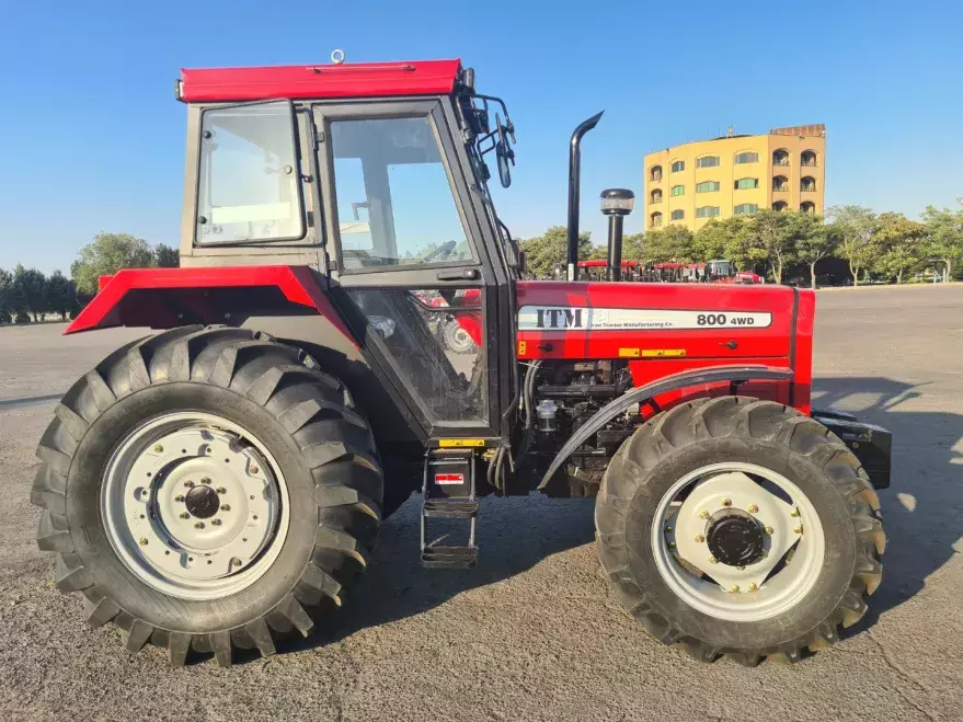 Трактор ITM 800 4WD