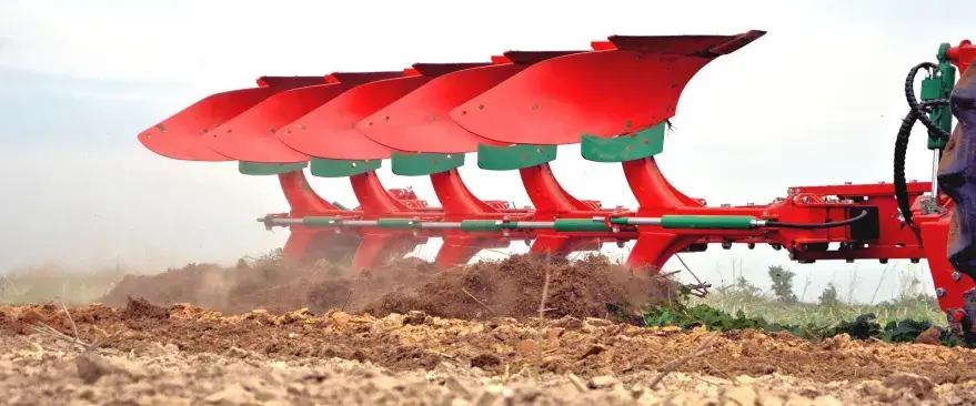 Плуг оборотный с гидравлической системой защиты AgroMASZ POH 