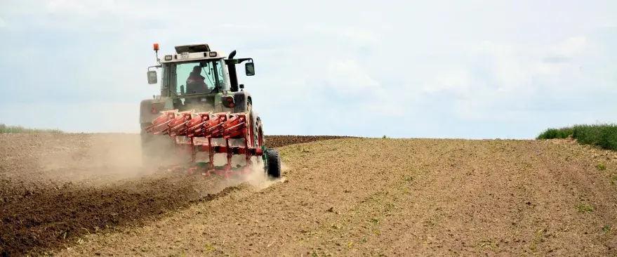 Плуг оборотный с болтовой защитой AgroMASZ PO