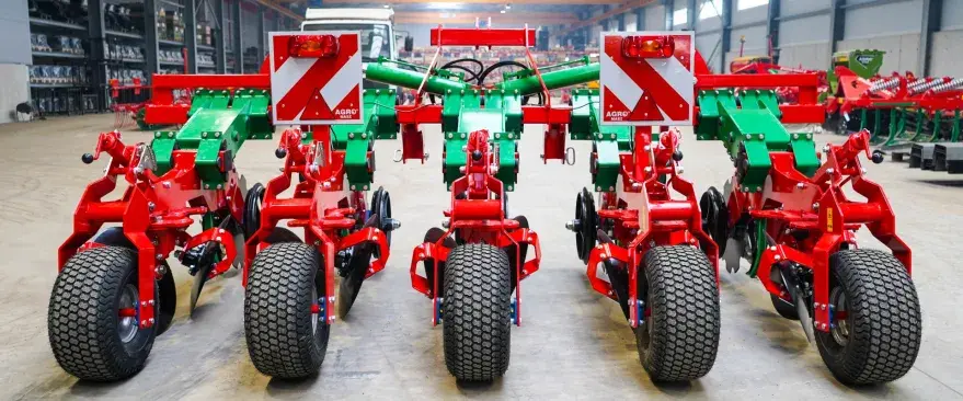 Культиватор для междурядной обработки AgroMASZ OLIVER 