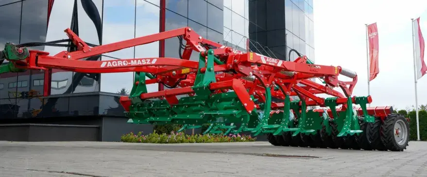 Культиватор стерневой, полунавесной AgroMASZ RUNO 