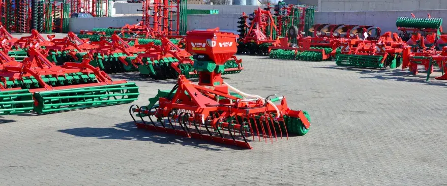 Культиватор для лугов и пастбищ AgroMASZ GRASS 300