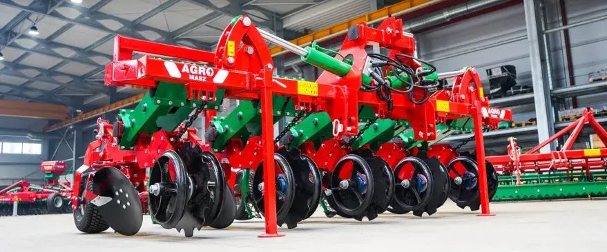 Культиватор для междурядной обработки AgroMASZ OLIVER 
