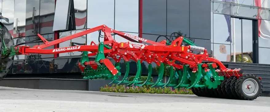 Культиватор стерневой, полунавесной AgroMASZ RUNO 